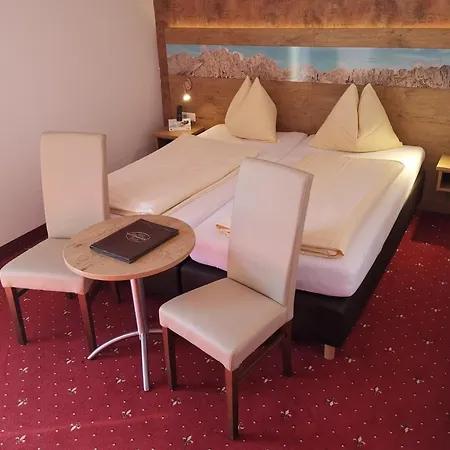 Alpenhof Hotel 3*