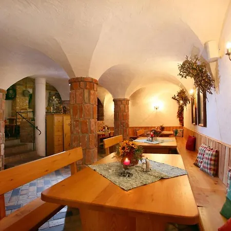 Alpenhof Hotel 3*