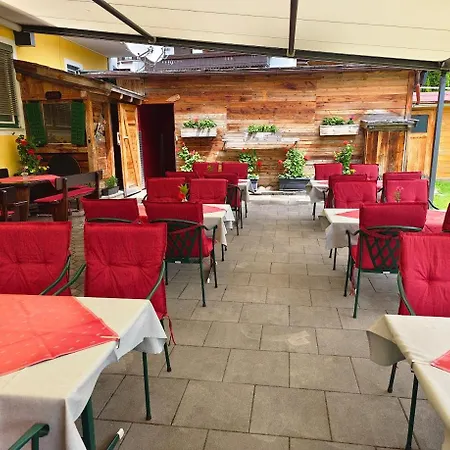 Alpenhof Hotel 3*