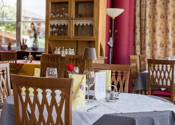 ホテル Alpenhof ヴェステンドルフ